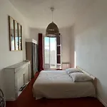 Appartement Hyeres - Centre Ville 3 Chambres 6 Personnes 4Eme Etage Escalier - Sebastien Claire