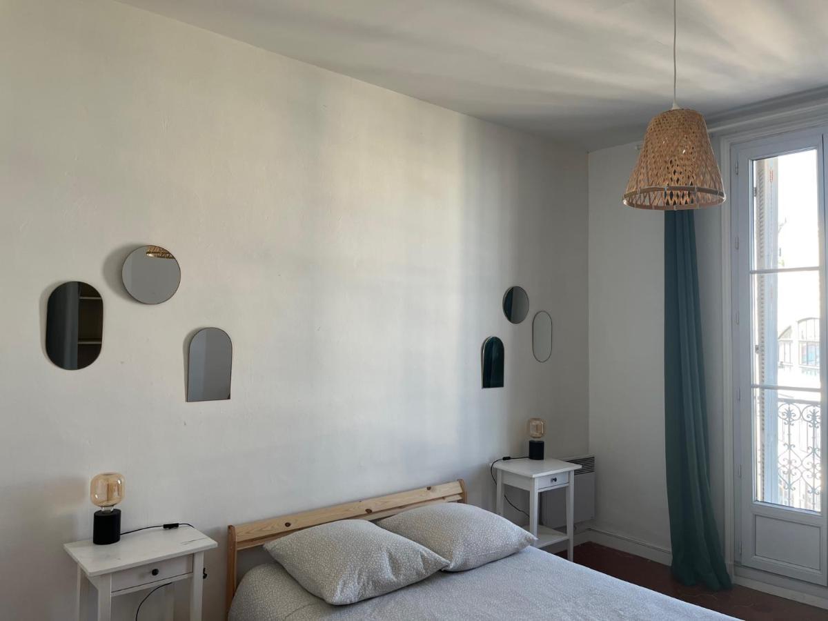 Appartement - Centre 3 Chambres 6 Personnes 4eme Etage Escalier - Sebastien Claire *