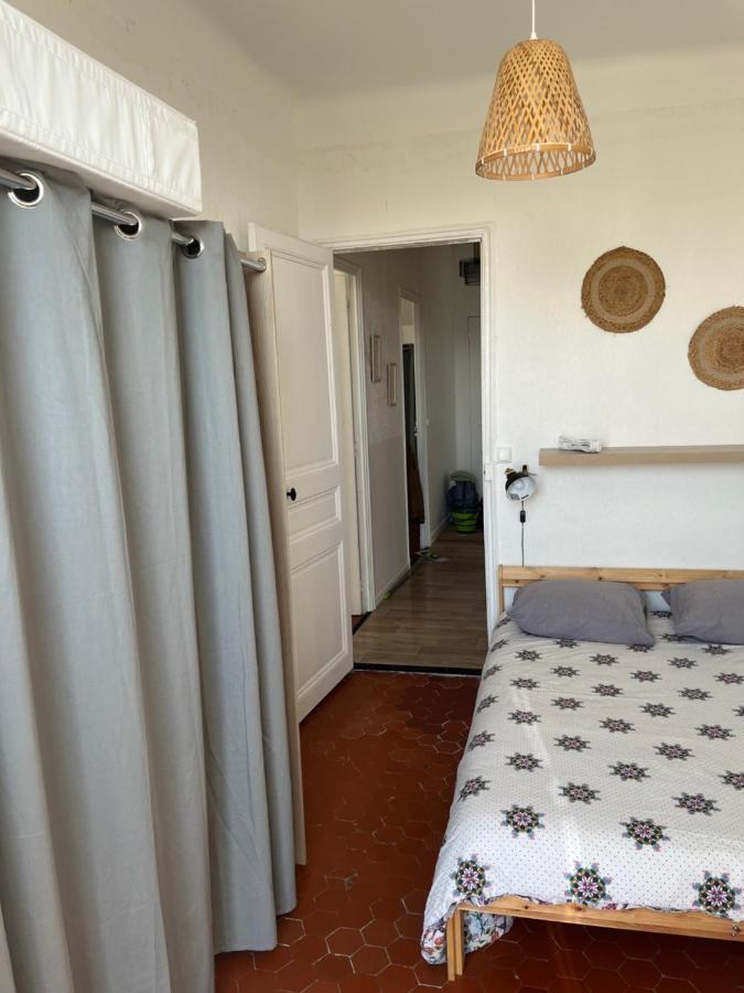 Appartement - Centre 3 Chambres 6 Personnes 4eme Etage Escalier - Sebastien Claire *