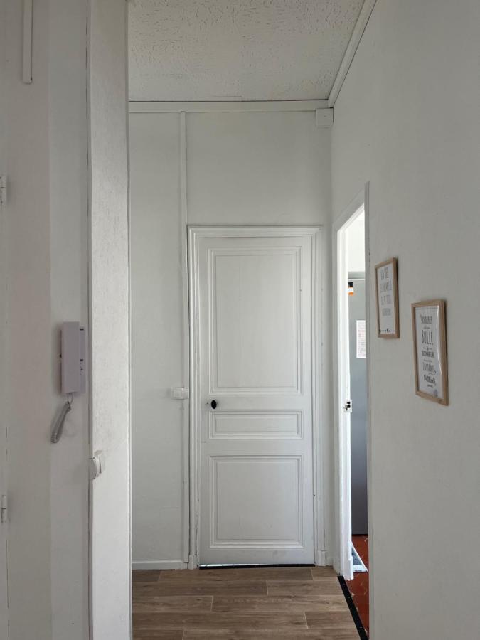 - Centre 3 Chambres 6 Personnes 4eme Etage Escalier - Sebastien Claire *