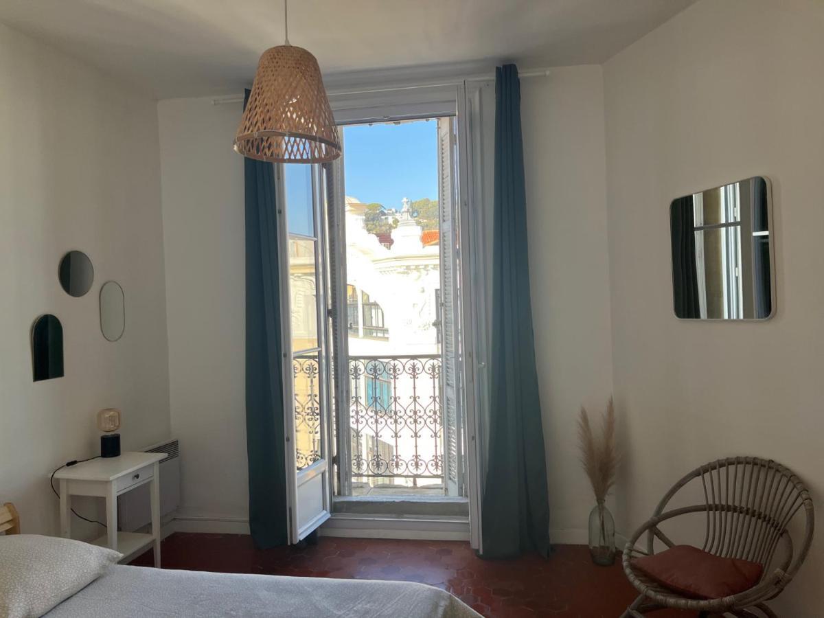- Centre 3 Chambres 6 Personnes 4eme Etage Escalier - Sebastien Claire Appartement