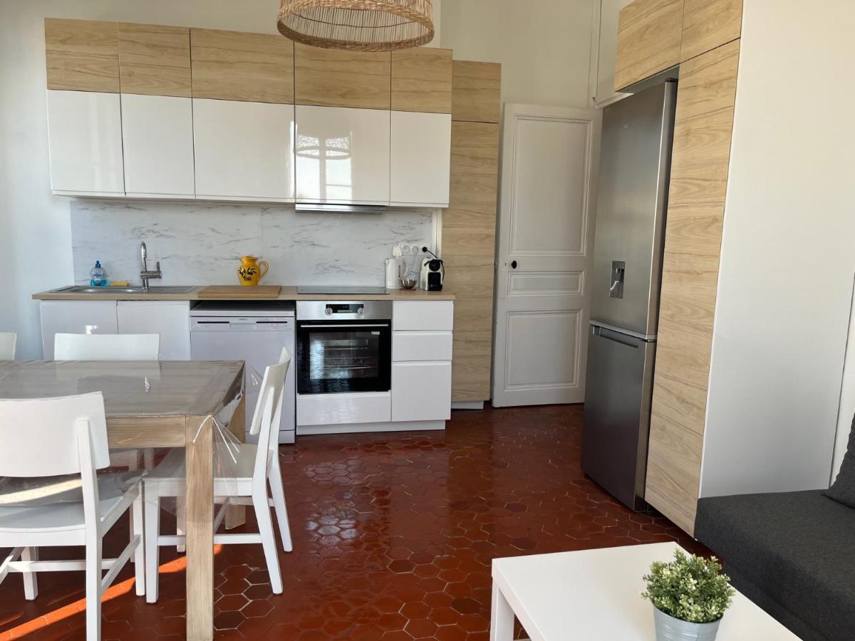 - Centre 3 Chambres 6 Personnes 4eme Etage Escalier - Sebastien Claire * Hyeres