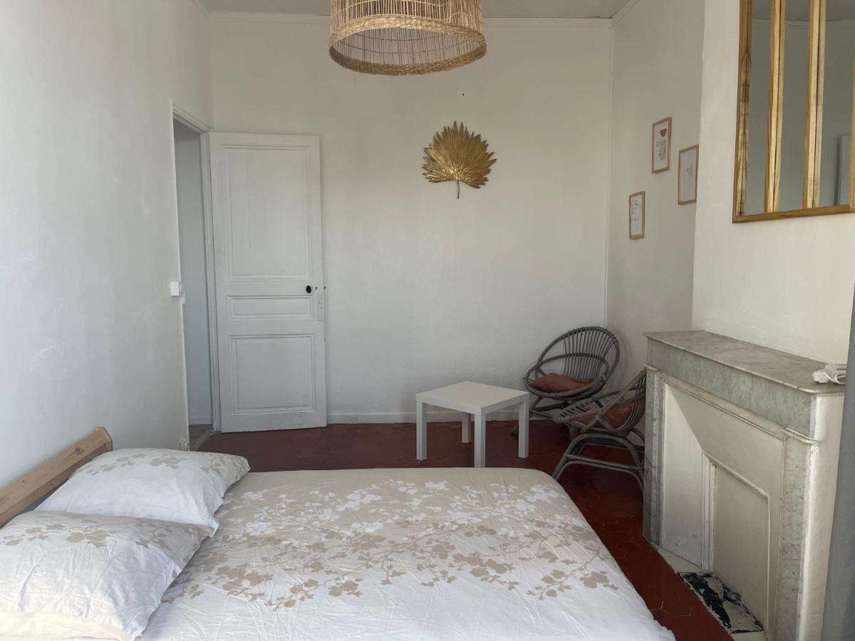 - Centre 3 Chambres 6 Personnes 4eme Etage Escalier - Sebastien Claire * Hyeres
