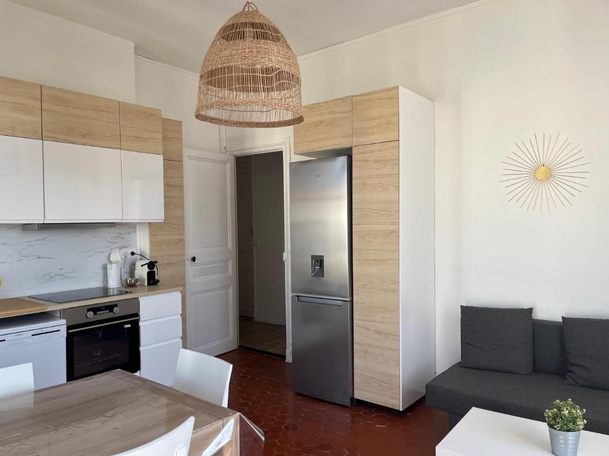 - Centre 3 Chambres 6 Personnes 4eme Etage Escalier - Sebastien Claire Hyeres