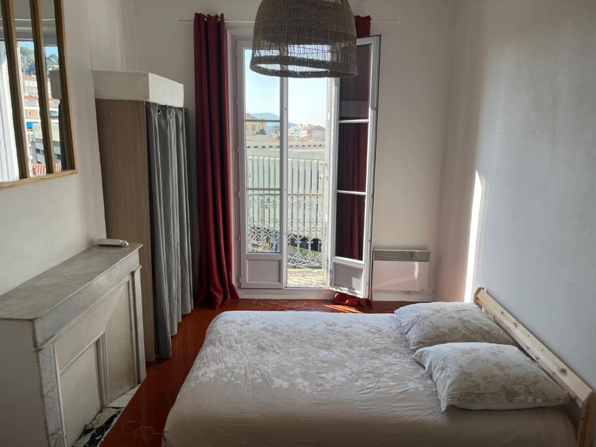 - Centre 3 Chambres 6 Personnes 4eme Etage Escalier - Sebastien Claire